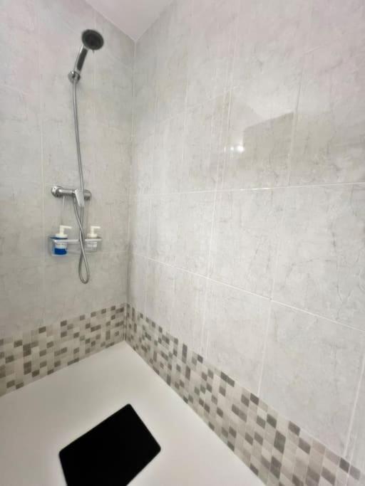 Magnifico Apartamento En El Centro De 푸엔히롤라 외부 사진
